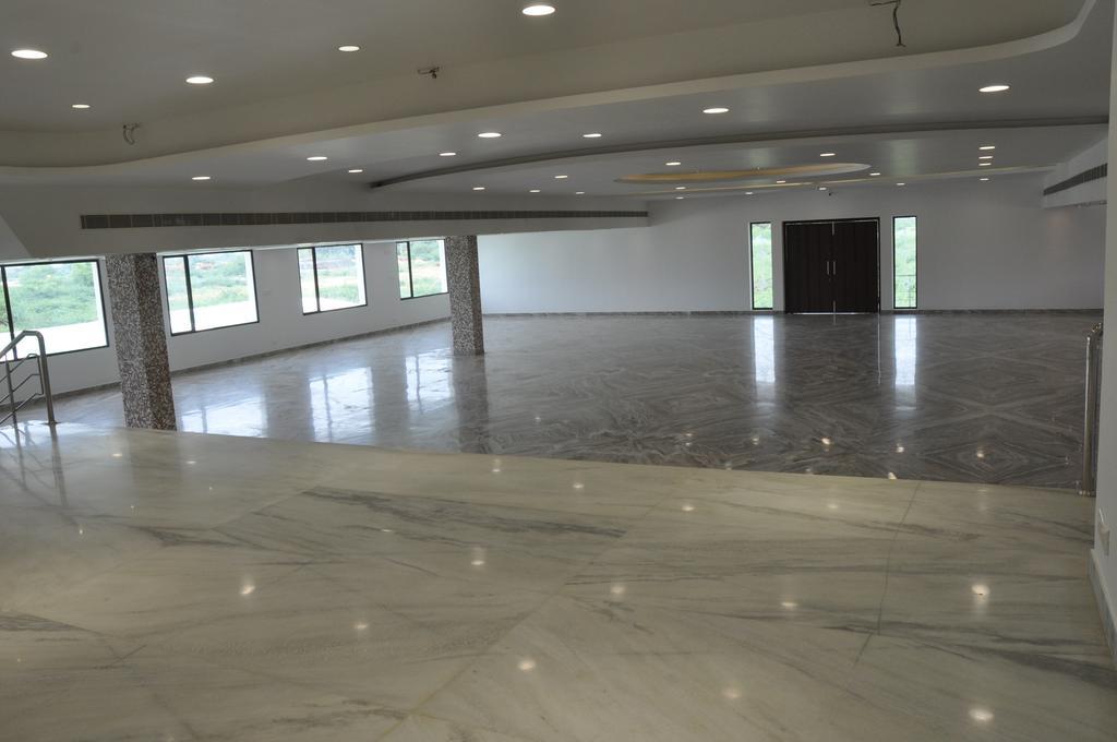 โรงแรมคิง พาราไดซ์ - ศรีรังคาม Tiruchirappalli ภายนอก รูปภาพ